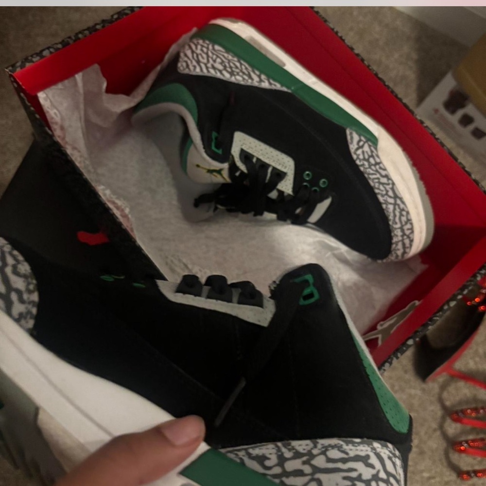Jordan Kids Black and Green Sneakers